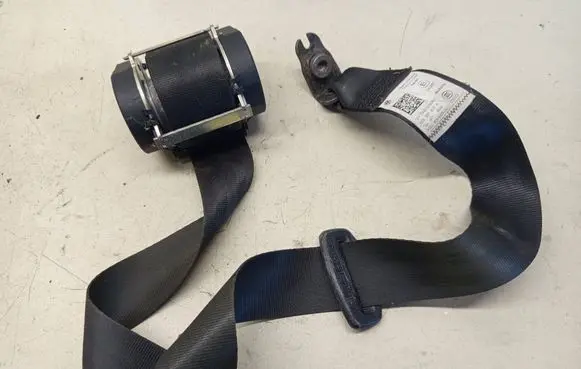 Volkswagen PASSAT CC Rear seatbelt 3C8857805A 2A90130808U 609932900