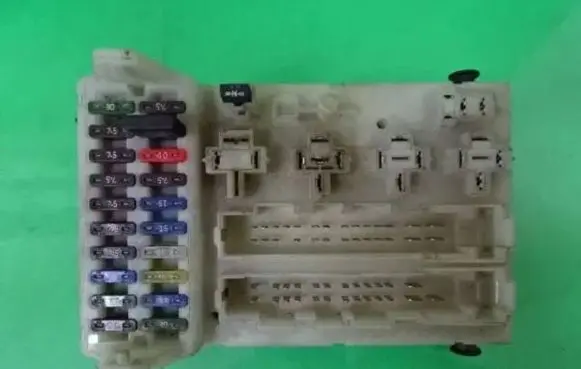 Ford Mondeo MK I Fuse box set 93BG-14K150-AD