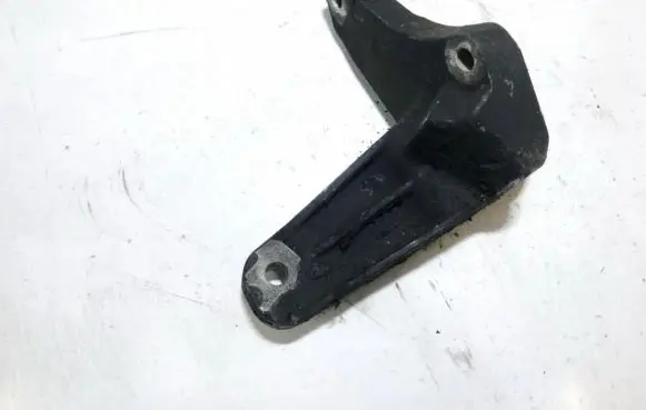 Ford Mondeo Mk III Engine mounting bracket bh9sa