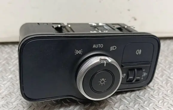 Mercedes-Benz Sprinter W907 W910 Light switch A9079053302