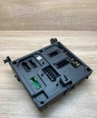 Volkswagen Sharan Central body control module 7M0962258F S108145300E