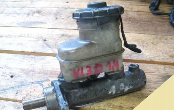 Honda Civic Master brake cylinder