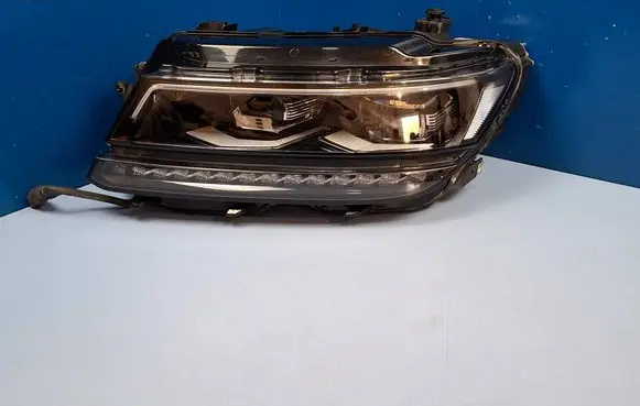Volkswagen Tiguan Headlight/headlamp 5NN941081 030110123500
