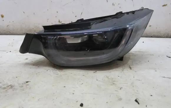 BMW i3 Headlight/headlamp 7398521