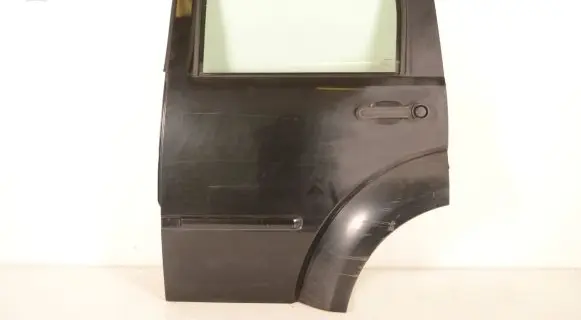 Dodge Nitro Rear door