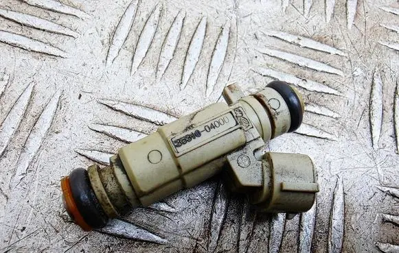 Hyundai i10 Fuel injector 3531004000