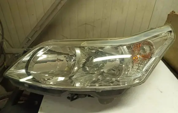 Citroen C4 I Headlight/headlamp 9684381980