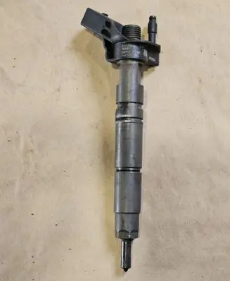 Mercedes-Benz GL X164 Fuel injector A6420701487 6420701487