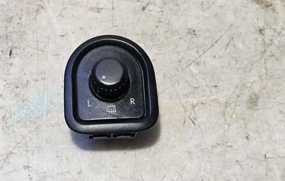 Volkswagen Transporter - Caravelle T5 Wing mirror switch 7E1959565A