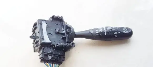 Suzuki Grand Vitara II Wiper control stalk