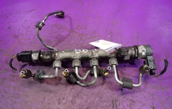 Fuel main line pipe