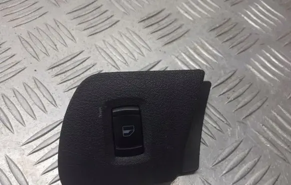 Skoda Octavia Mk1 (1U) Electric window control switch 1U2867185C