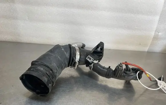 Dacia Duster II Air intake duct part 147139148R 165759231R P1005809