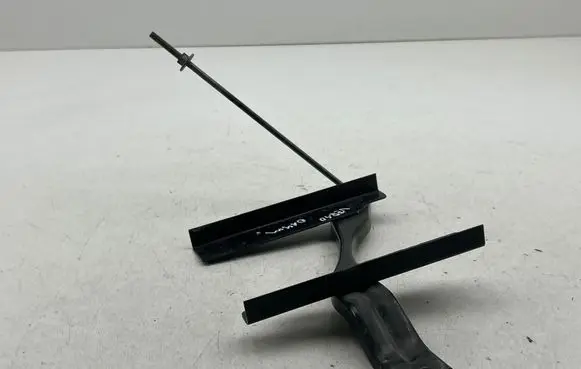 Toyota Verso Battery bracket 