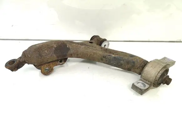Lexus IS 220D-250-350 Front lower control arm/wishbone
