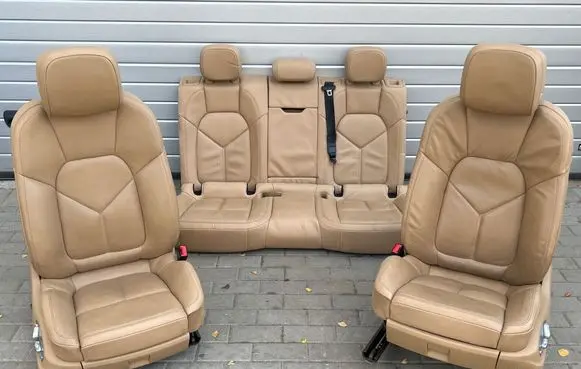 Porsche Macan (95B) Seat set 