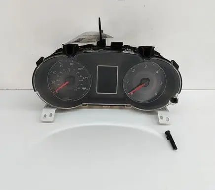 Mitsubishi Lancer Speedometer (instrument cluster) MMSM6150M1