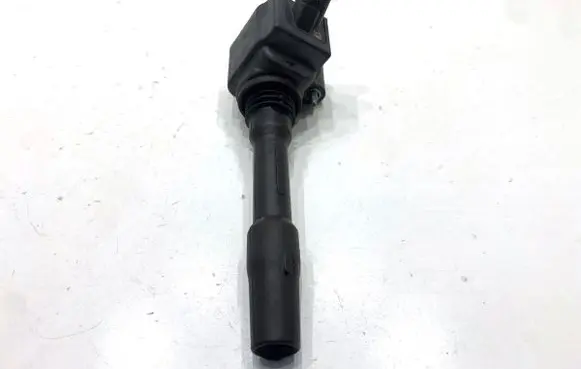 BMW 2 F44 High voltage ignition coil 8643360