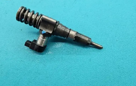 Audi A4 S4 B7 8E 8H Fuel injector 03G130073S IMPRK1356154