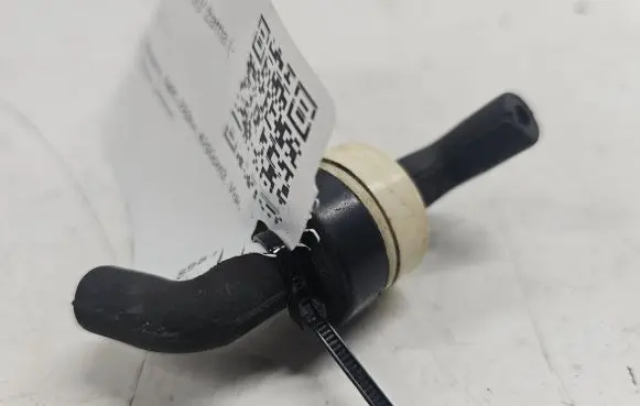 Audi A8 S8 D2 4D Vacuum line/pipe/hose 046905291A