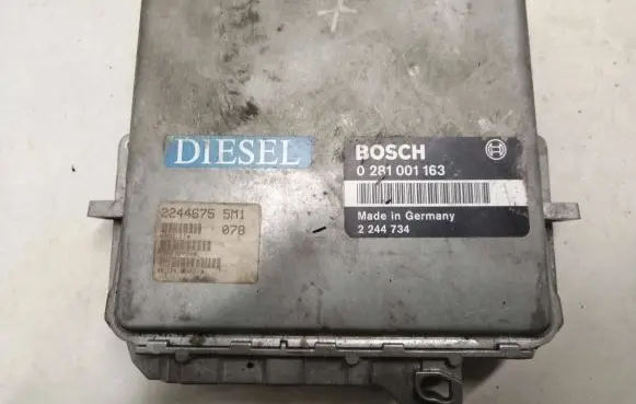 BMW 5 E34 Engine control unit/module 2244734 0281001163