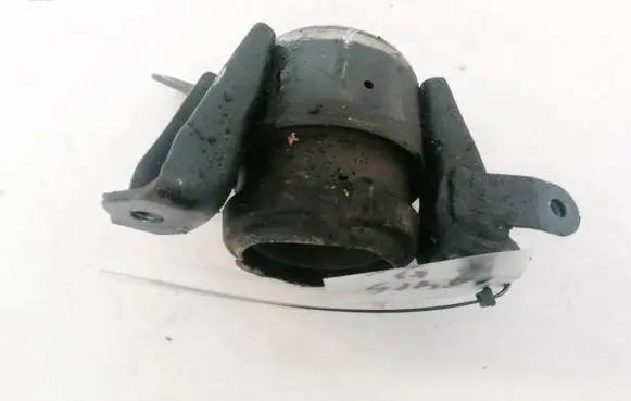 Toyota Avensis T250 Engine mount bracket