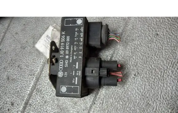 Volkswagen Polo III 6N 6N2 6NF Comfort/convenience module
