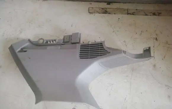Ford Transit (D)pillar trim (top) 7228140