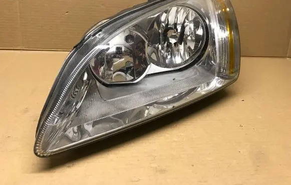 Ford Focus Headlight/headlamp 4M5113W030BE