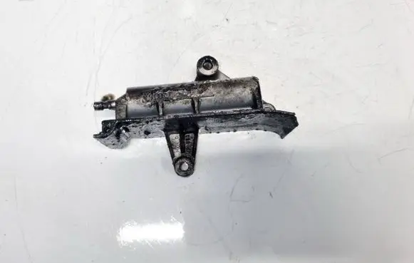 Volkswagen PASSAT B5 Slide rail for timing chain 045109479B