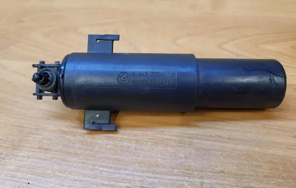 BMW 3 E92 E93 Windscreen/windshield washer pump 13037710 4449335