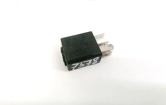 Iveco Daily 40.8 Other relay 504079024 67750