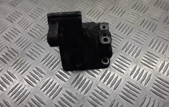 Toyota Corolla E140 E150 Engine mounting bracket