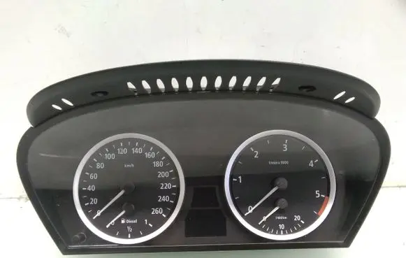 Speedometer (instrument cluster)