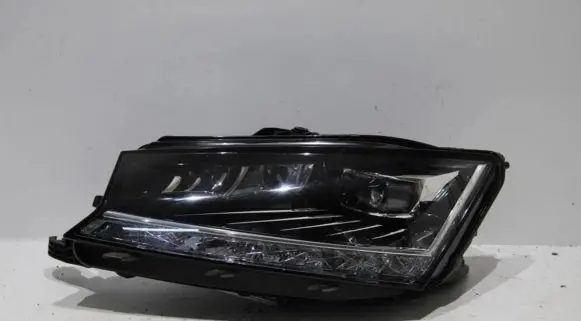 Skoda Fabia Mk3 (NJ) Headlight/headlamp 6V1941015F LE17A6402 030111523101