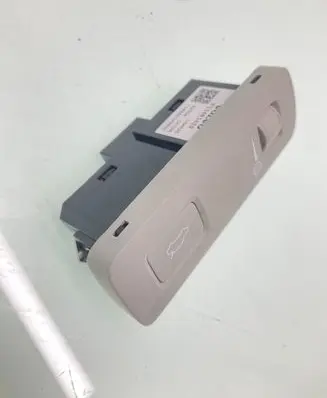 Tailgate opening switch