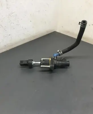 Toyota Yaris Clutch slave cylinder 