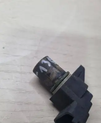 Mercedes-Benz ML W163 Camshaft position sensor A0031539728 A1031539728