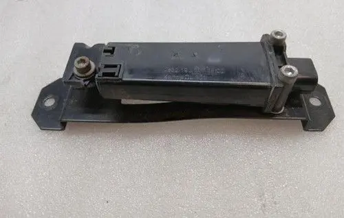 Ferrari FF Radio antenna