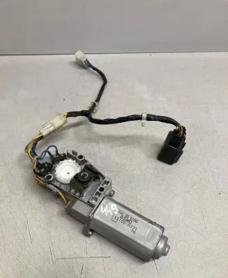 Suzuki Vitara (ET/TA) Sunroof motor/actuator 8331000771