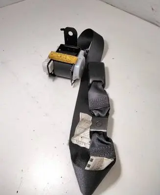 Lexus IS 220D-250-350 Middle seatbelt (rear) 0435027