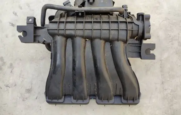 Renault Laguna III Intake manifold CZ00A
