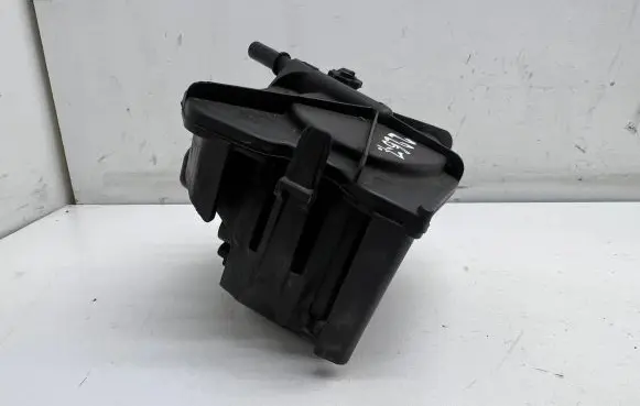 Peugeot 207 Fuel filter housing 9305108C