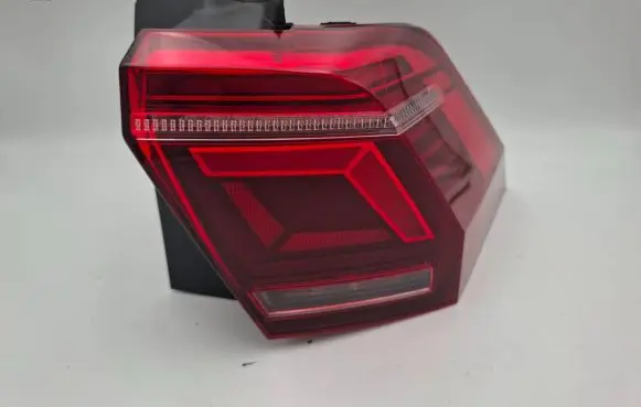 Volkswagen Tiguan Rear/tail lights 5NA.945.208