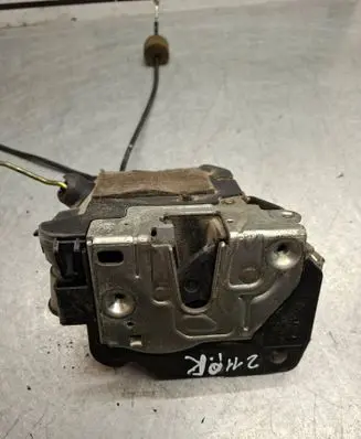 Mercedes-Benz E W211 Front door lock 211720335