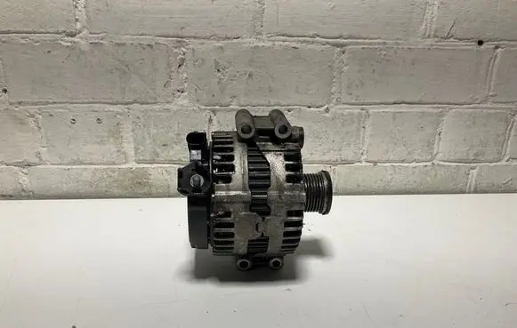BMW 5 E60 E61 Generator/alternator 7557789 0121715016 7558219