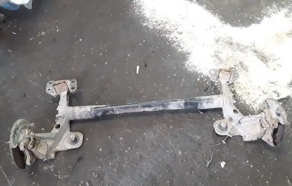 Chevrolet Volt I Rear axle beam 