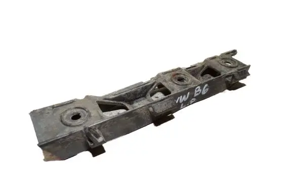 Volkswagen PASSAT B6 Front bumper mounting bracket 3C0807184