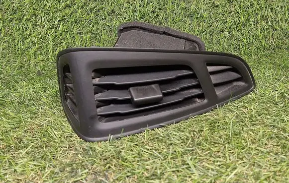 Dashboard side air vent grill/cover trim
