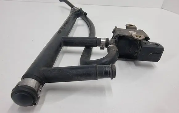 Audi A4 S4 B5 8D Turbo solenoid valve 028906283